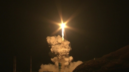 [생중계] 누리호 4차 발사 성공, 밤하늘 뚫고 오르다