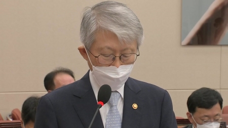 "코로나19 치료제·백신 개발, 끝까지 책임"