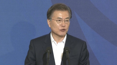 문 대통령 "힘겨운 전쟁 치러야 하는 상황…안타깝고 송구"
