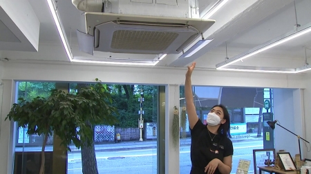 집단감염 막는 '실내 환기'..."매시간 10분 환기 필요"