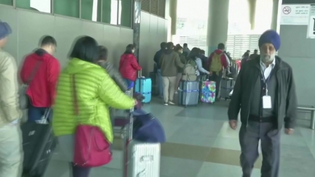 세계 각국 '단계적 일상 회복' 정책 시행...美, 접종 완료 외국인 육로 이동 허용