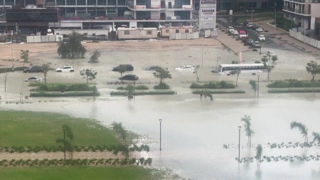 UAE 사상 최악의 폭우...인공강우의 역습?