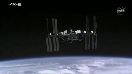 우주서 러시아 위성 분해...인근 국제우주정거장 비행사 대피