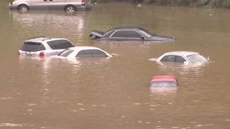 폭우에 잠긴 차량...침수 피해 보상받으려면?