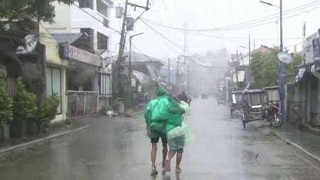 필리핀에 한 달 새 태풍 5개 덮쳐...기후변화 직격탄