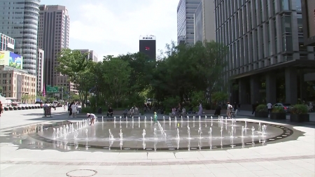 오늘 맑고 30℃ 낮 더위...한때 요란한 소나기