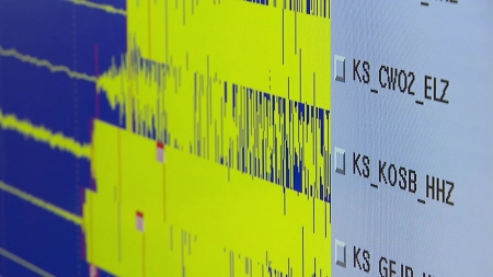 밤잠 설치던 '지진재난문자'...앞으로 흔들림 큰 곳만 경보음 울린다
