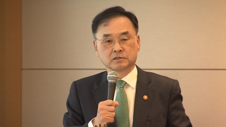 국가교육위원장 "필수 의료인력 따로 뽑자"...'의대 분리모집' 검토