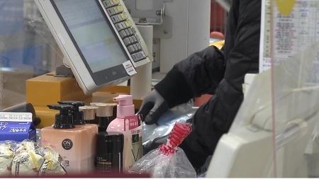 물가 다시 들썩...10월 상승률 2.4%, 15개월 만에 최고