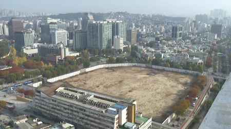 종묘 앞 142m 고층건물 허용..."문화재보호법에 위배 안 돼"