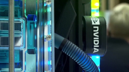 엔비디아, AI 거품론 속 기대 이상 실적...AI 칩 감가상각이 관건