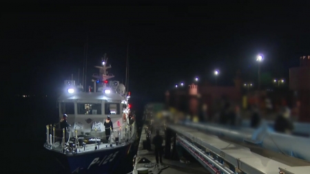 신안 해상서 267명 탄 여객선 좌초...3시간 만에 승객 전원 구조