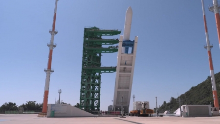 누리호 옆에 우뚝 선 엄빌리칼 '누리호의 탯줄'