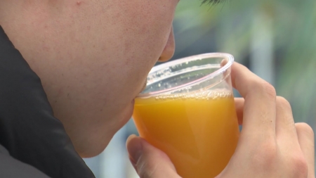 겨울철에 몰리는 제주 감귤, 착즙으로 연중 맛본다