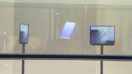 삼성전자, 오늘 두 번 접는 '트라이폴드폰' 공개