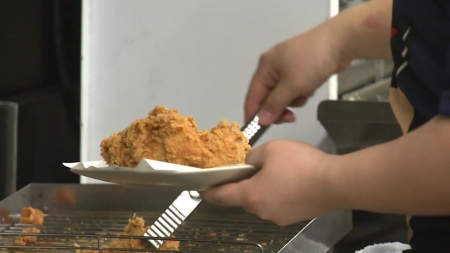 '조리 전 치킨 중량' 표시 의무화...가공식품 꼼수인상 제조 정지
