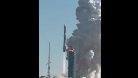 중국 재사용 로켓 발사 성공...1단 추진체 회수엔 실패