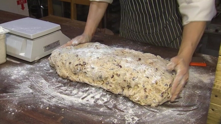 고환율에 흔들리는 식탁 물가...커피·빵 원가 '직격탄'