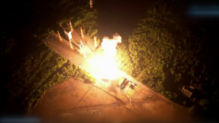 첫 상업용 발사체 '한빛 나노' 발사 실패…지상에 추락