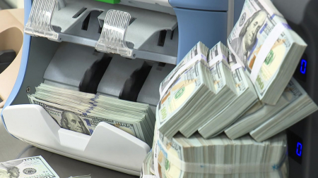 관세 충격 딛고 수출 첫 7,000억 달러 돌파...세계 6번째