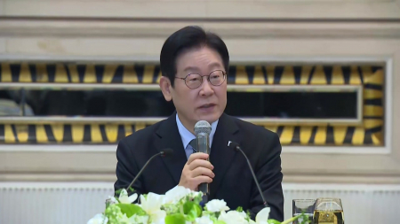 방중 마지막날 ’깜짝’ 기자 간담회..."생각보다 많은 진전"