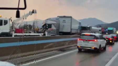 ’블랙아이스 참변’ 상주 고속도로...경찰, 블랙박스 전수 분석
