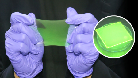 고무처럼 늘어나는 OLED…세계 최고 효율 달성