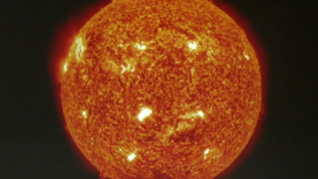 ’역대 3위’ 태양 흑점 폭발...우주전파재난 ’주의’ 발령