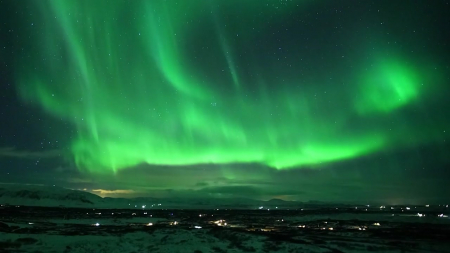 "왜 거기서?"...유럽 하늘 물들인 이례적 오로라