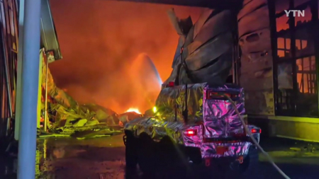 음성 화재 현장에 첫 ’무인 소방로봇’..."사람 못 가는 곳에 투입"