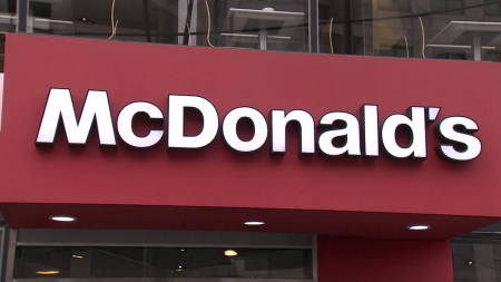 맥도날드, 오늘부터 35개 메뉴 인상...평균 2.4%↑