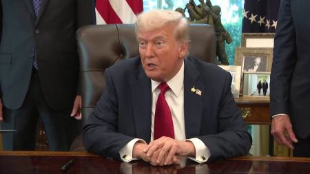 트럼프, 글로벌 관세 10→15%로...대법 판결 정면 대응