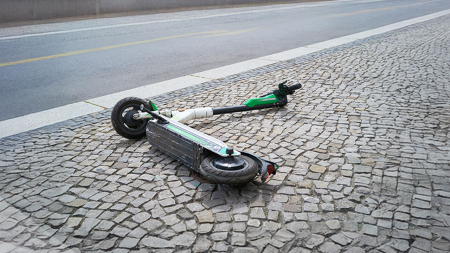 잇따른 청소년 '무면허' 전동킥보드 사고..."면허 확인 의무화해야“