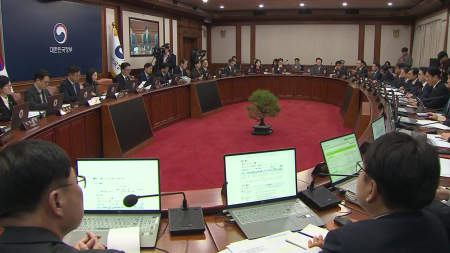 정부 "대피 방책 철저히 준비"...군 수송기도 검토