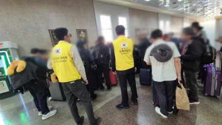 이란 체류 한국인 23명 육로로 탈출...투르크메니스탄 도착