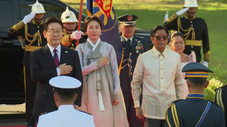 '77년 우방'과 정상회담..."방산·원전 협력 강화"