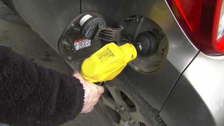 서울 휘발유·경유 1천900원대 진입...3년여 만