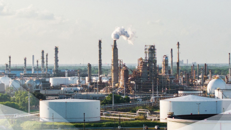 정유업계 "가격 안정에 협조"...주유소는 재고 부담