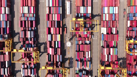 이란전쟁도 못 막은 수출 신기록...반도체 151% 급증