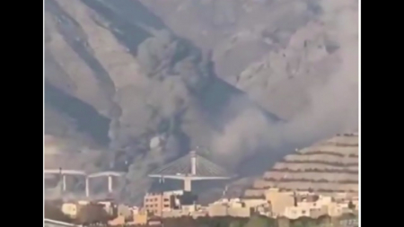 트럼프 "이란 최대 교량 무너져...너무 늦기 전에 합의해야"