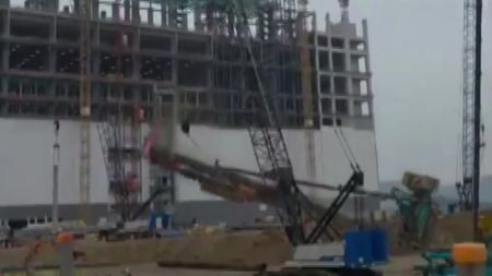 SK하이닉스 공사 현장 항타기 전도..."안전수칙 지켰나 조사해야"
