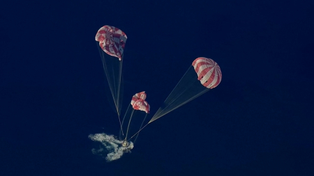 최장거리 '달 탐사' 유인우주선 아르테미스 2호 귀환