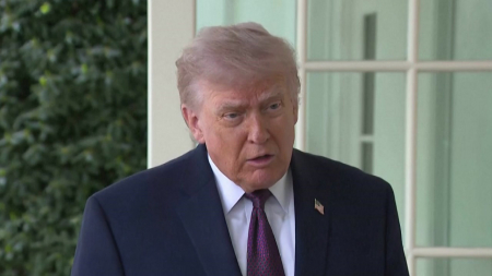 트럼프 "이란, 합의 간절히 원해"...역봉쇄 강공 속 대화 모색