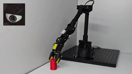 눈짓으로 로봇 움직임 제어…'AI 스마트 콘택트렌즈' 개발