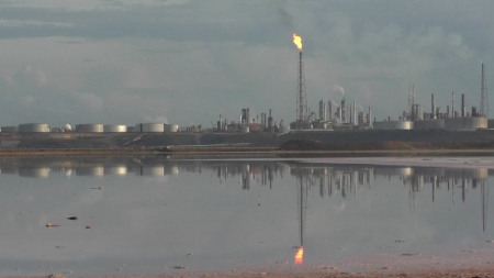 국제 유가, 이란 전쟁 불확실성 심화에 상승...2% 이상 상승