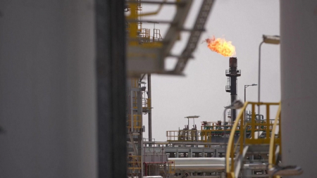 트럼프 "이란 원유 저장 한계...사흘이면 시설 폭발"