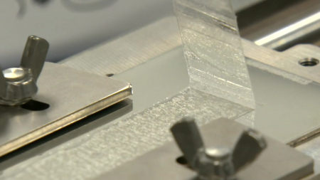 캐슈넛 껍질로 테이프 만든다…친환경 접착제 개발