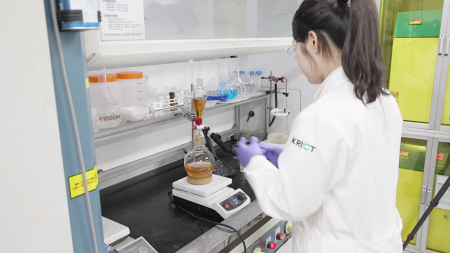 나프타 수급 불안 가중...이산화탄소로 생산한다!