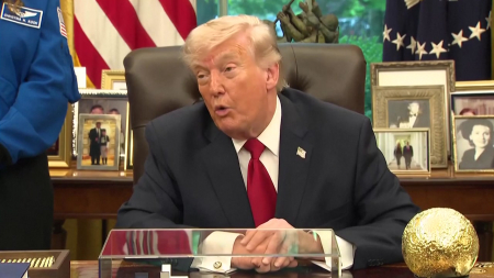 트럼프 "이란, 핵합의 전까지 해상봉쇄"...미 국방 "이란, 북한 답습"