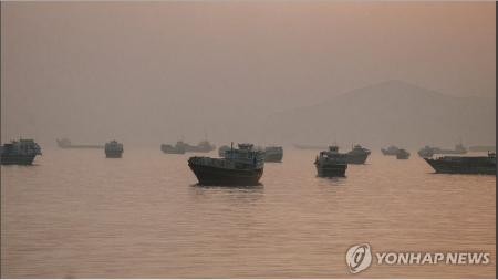 "호르무즈 해협서 하루동안 14척 통과...이달 중 최다"